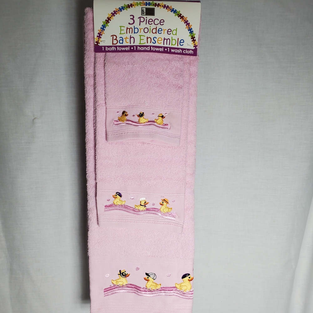 Adorable Pink Duck Bath Set for Kids
